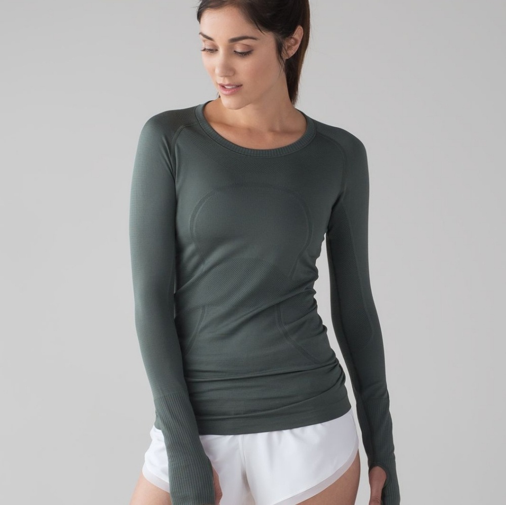 Swiftly Tech Long Sleeve Crew